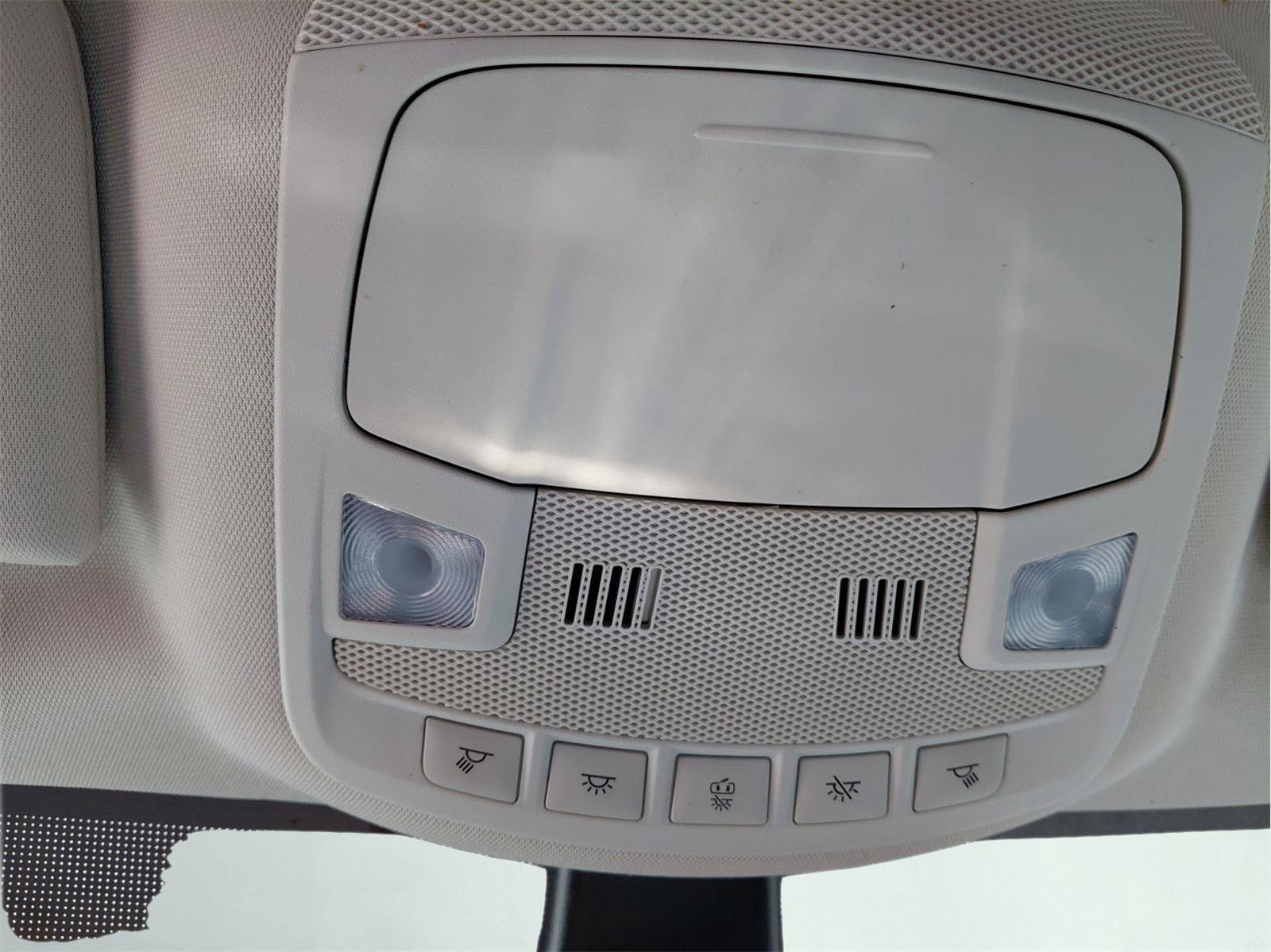 Used 2024 Ford Edge Titanium image 20