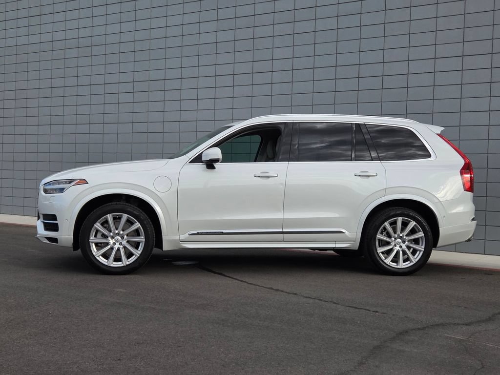 Used 2017 Volvo XC90 T8 Inscription w/ Vision Package AWD/4WD image 2
