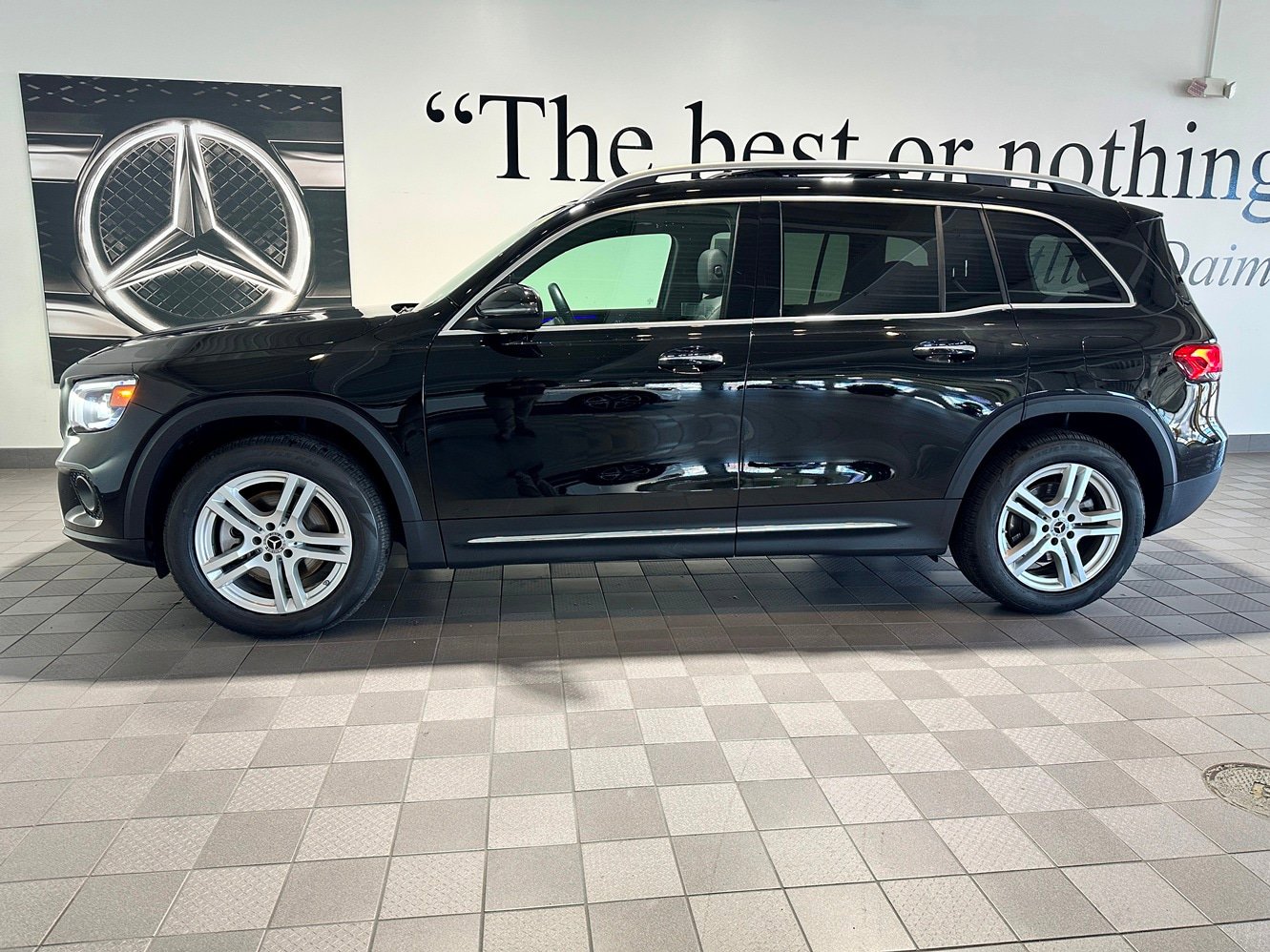 Certified 2023 Mercedes-Benz GLB 250 4MATIC image 7