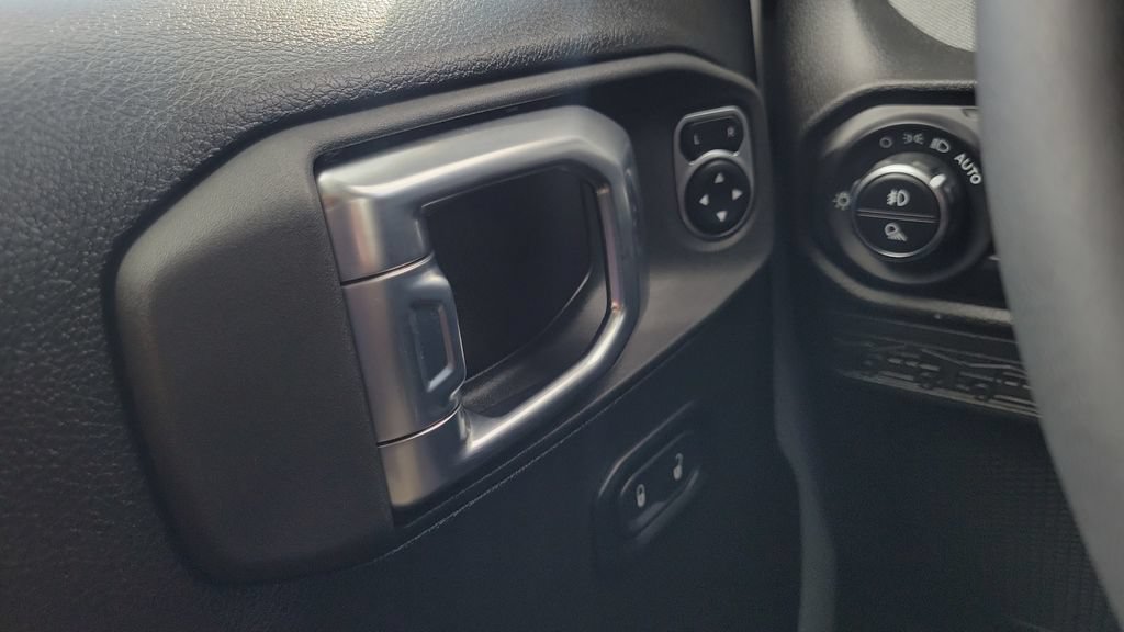 Used 2026 Jeep Gladiator Sport AWD/4WD image 19