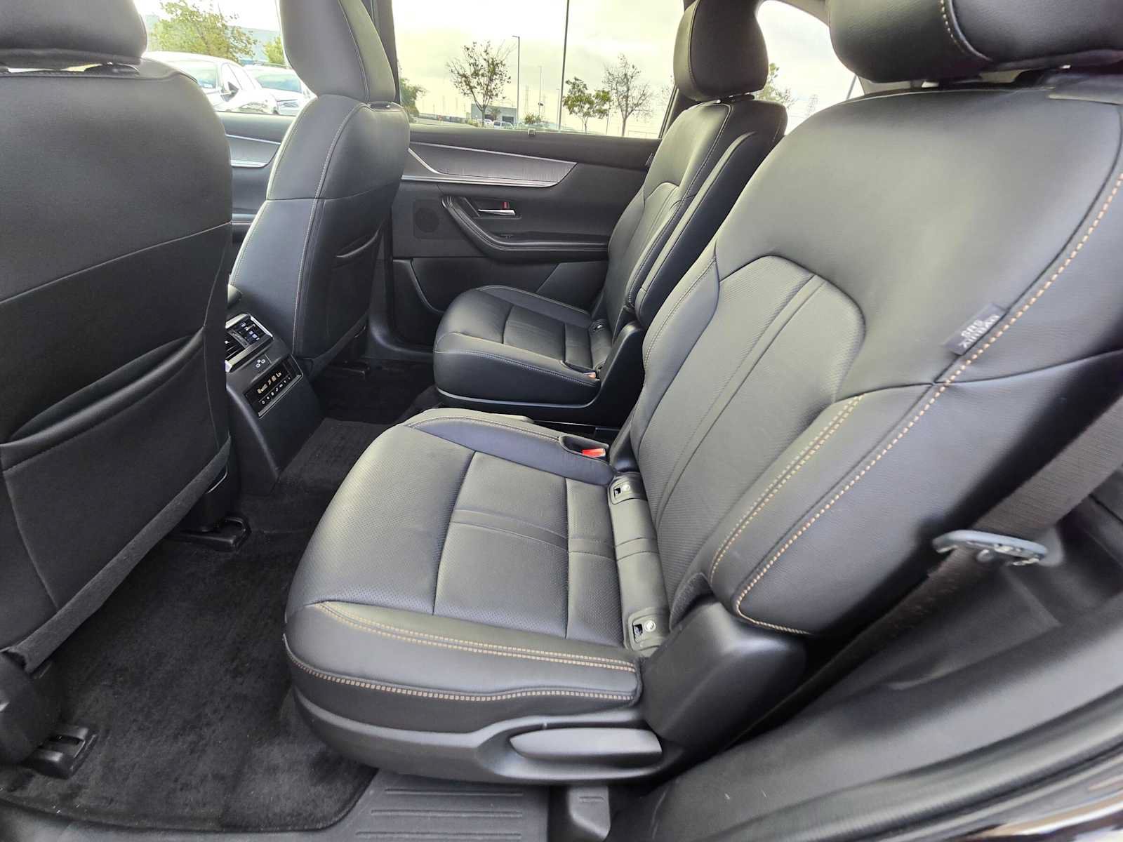 Used 2024 MAZDA CX-90 Plug-In Hybrid w/ Preferred AWD/4WD image 18
