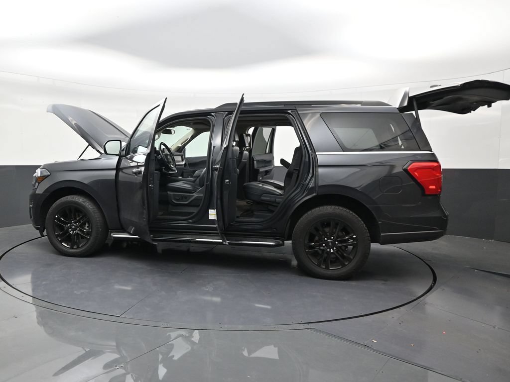 Used 2023 Ford Expedition XLT RWD image 30