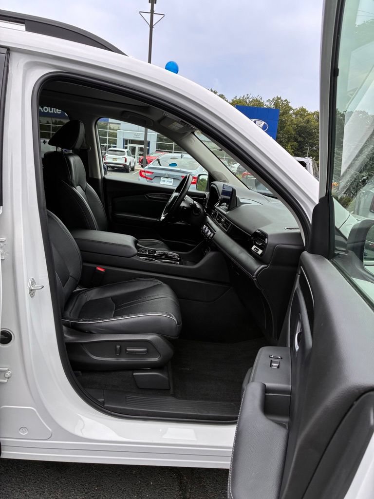 Used 2023 Honda Pilot Elite image 21