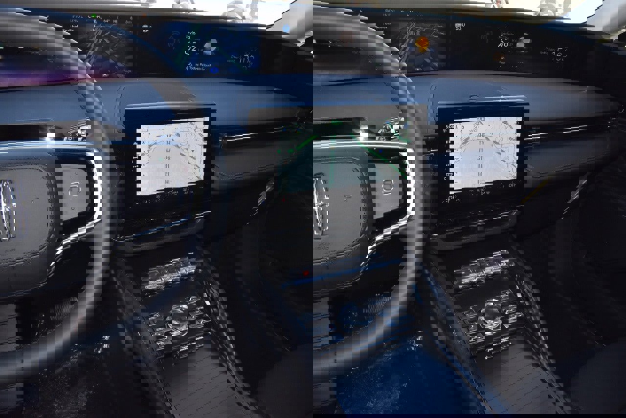 New 2026 Lincoln Nautilus Premier w/ Equipment Group 102A image 27