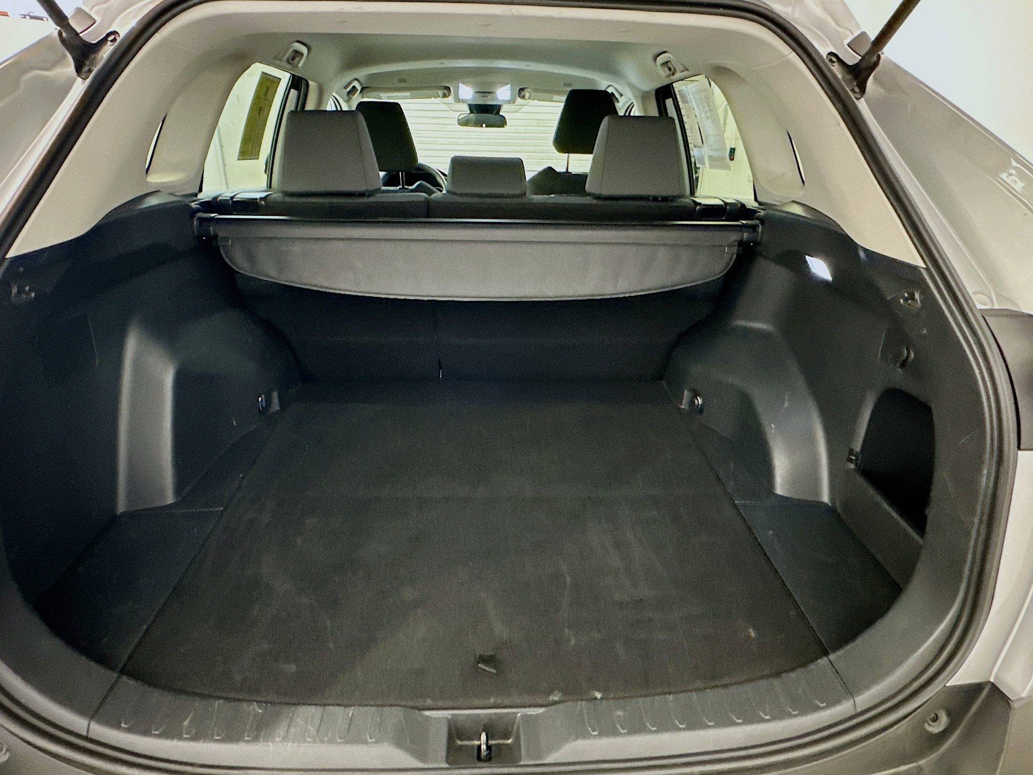 Used 2024 Toyota RAV4 XLE image 30