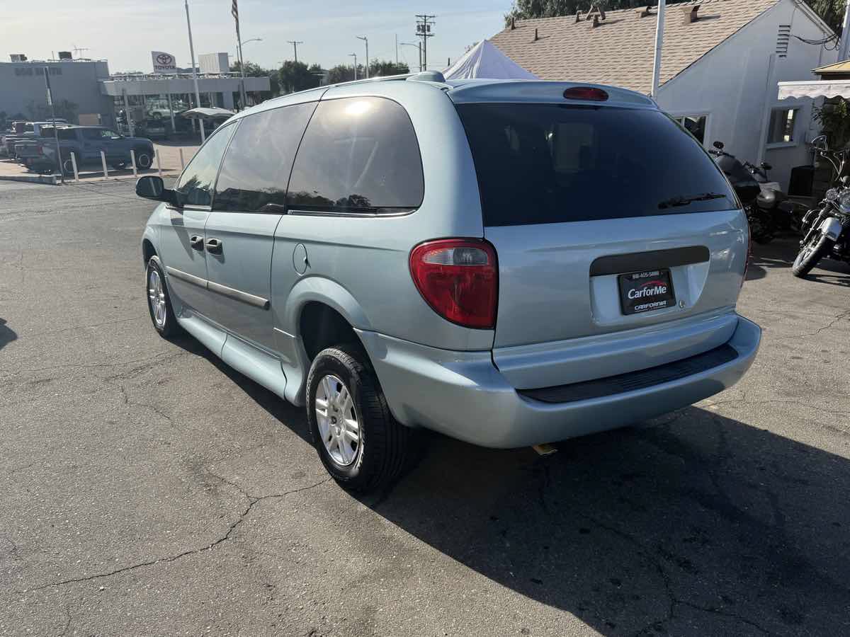 Used 2005 Dodge Grand Caravan SE w/ Popular Equipment Group I FWD image 5