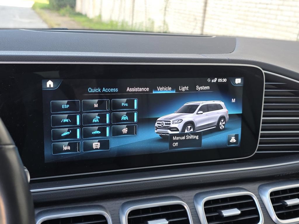 Used 2021 Mercedes-Benz GLS 450 4MATIC image 24