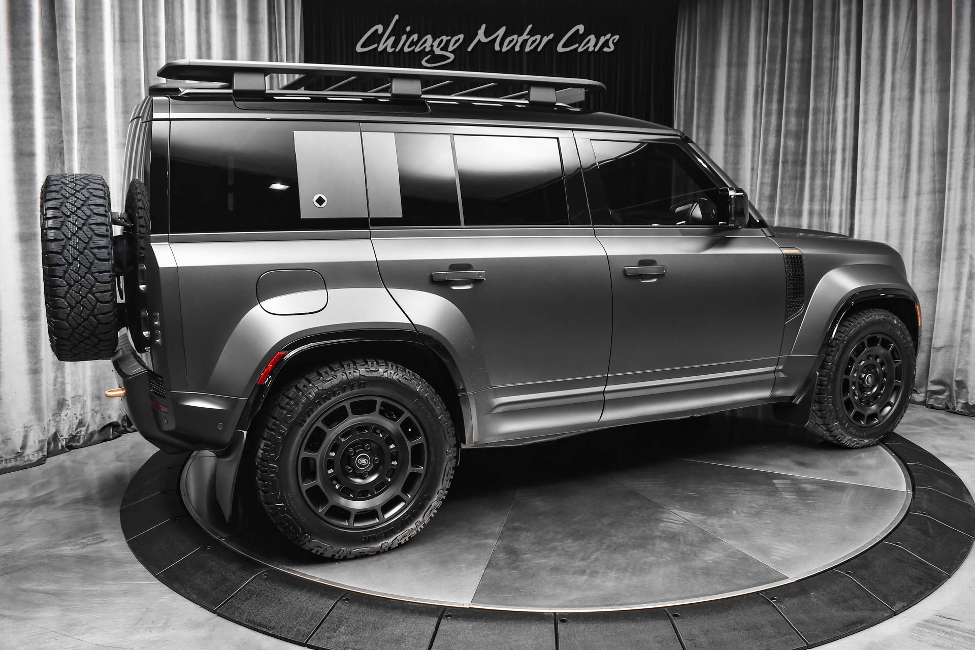 Used 2025 Land Rover Defender 110 AWD/4WD image 5