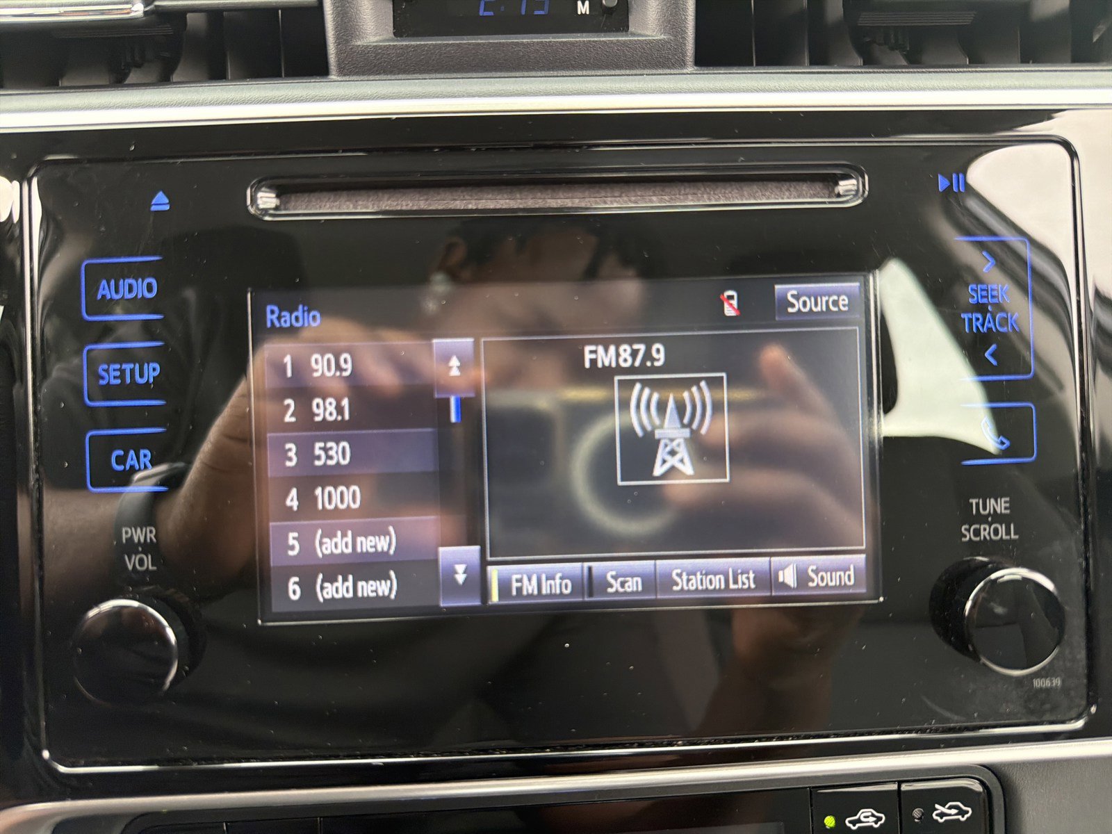 Used 2017 Toyota Corolla LE w/ Carpet Mat Package (TMS) FWD image 21