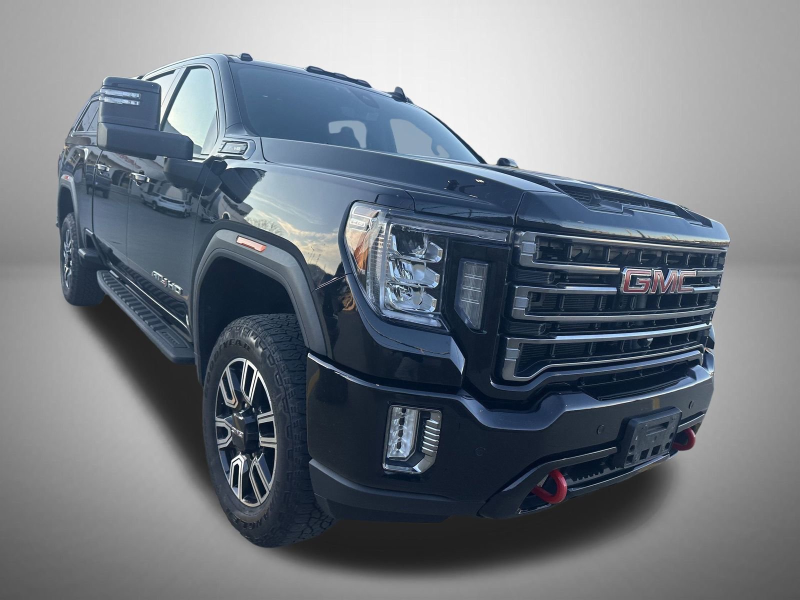 Used 2022 GMC Sierra 2500 AT4 w/ AT4 Premium Plus Package image 2