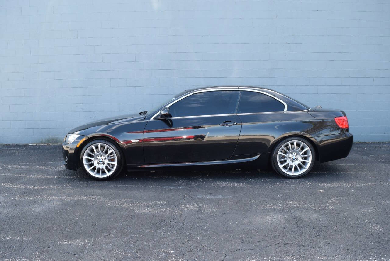 Used 2012 BMW 335i Convertible image 2