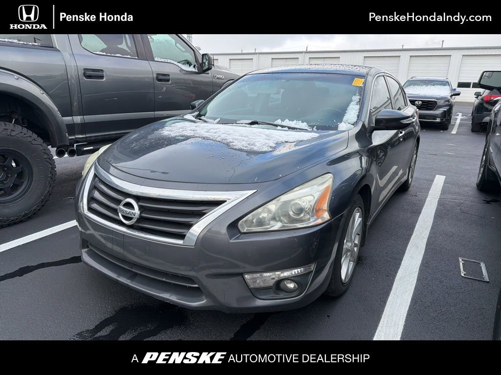 Used 2013 Nissan Altima 2.5 SL w/ Technology Pkg