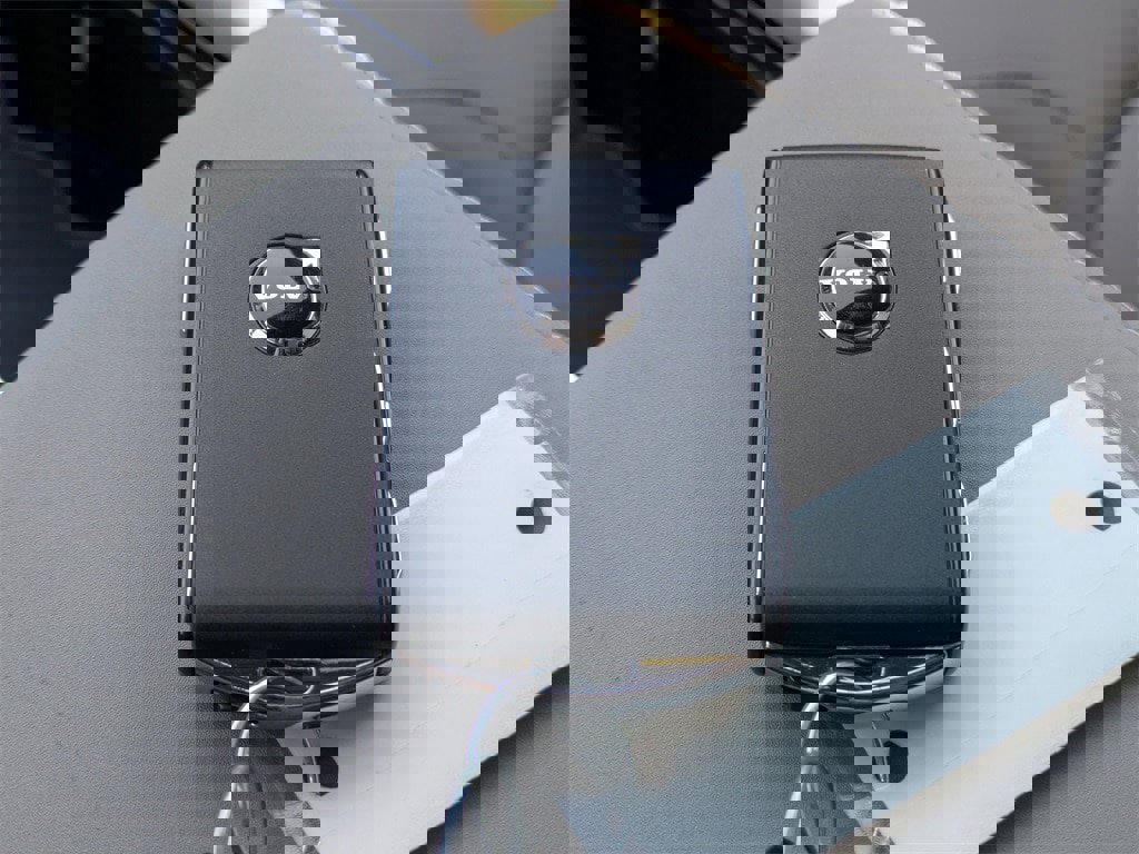 New 2026 Volvo XC90 T8 Plus w/ Protection Package Premier image 43