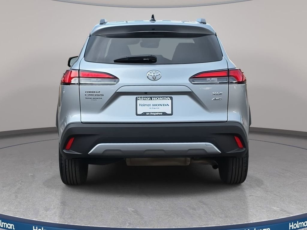 Used 2025 Toyota Corolla Cross XLE AWD/4WD image 7