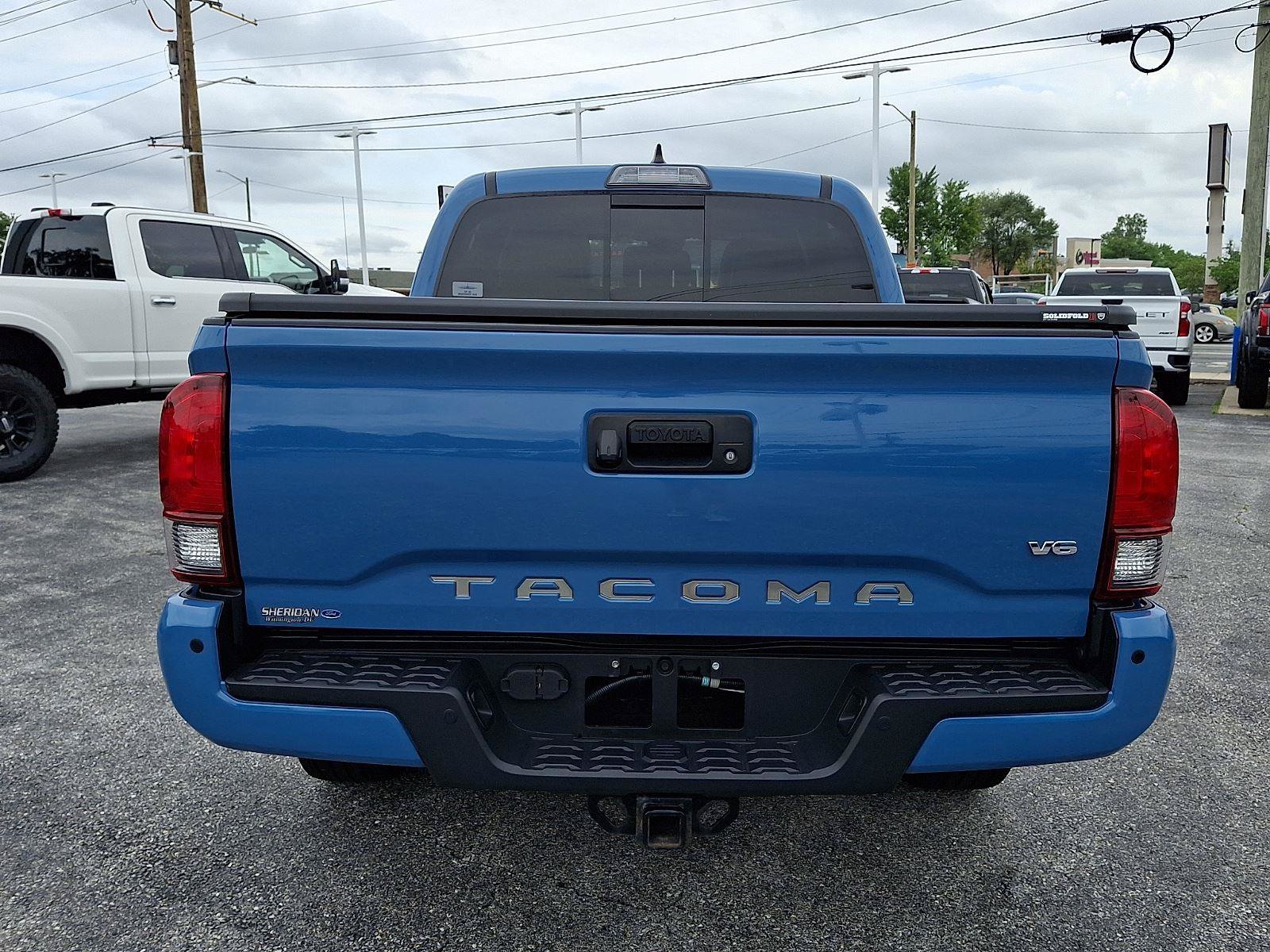 Used 2019 Toyota Tacoma TRD Off-Road AWD/4WD image 5