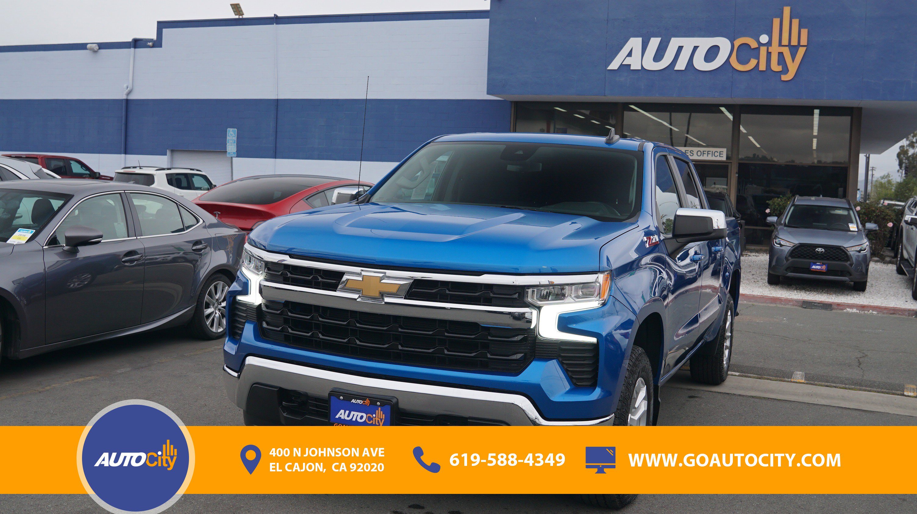 Used 2022 Chevrolet Silverado 1500 LT AWD/4WD image 1