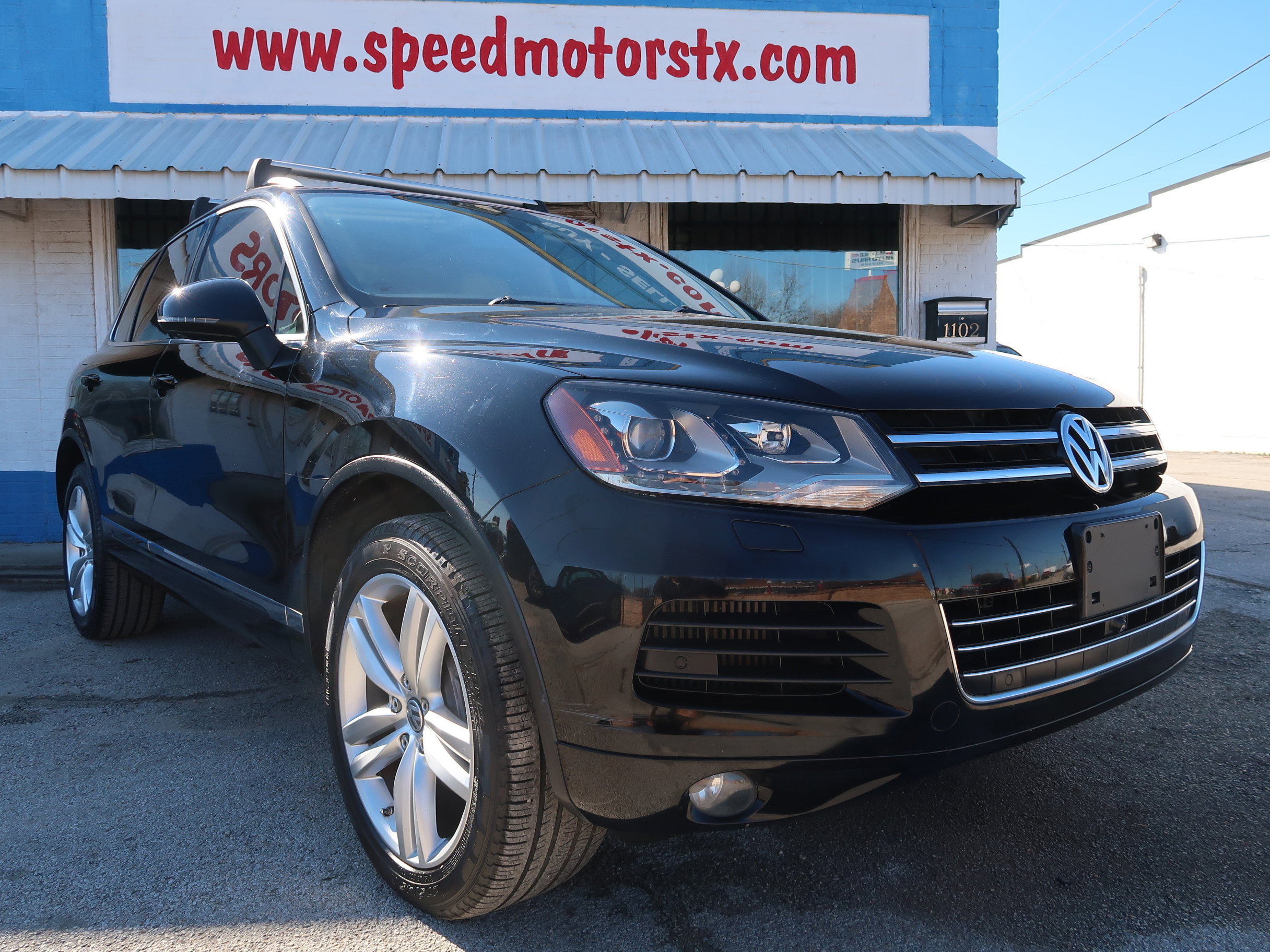Used 2014 Volkswagen Touareg Executive image 6