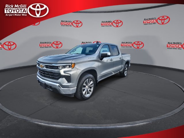 Used 2023 Chevrolet Silverado 1500 LT AWD/4WD image 4