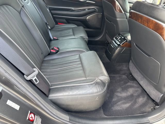 Used 2018 Genesis G90 3.3T Premium RWD image 15