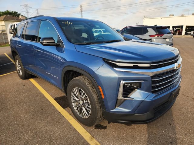 Used 2024 Chevrolet Traverse LT w/ LPO, Floor Liner Package image 1
