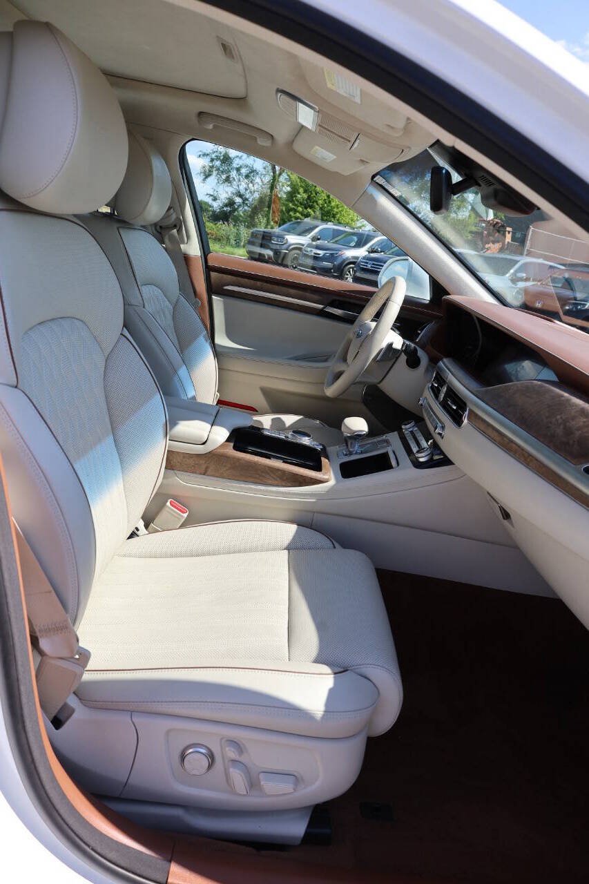 Used 2020 Genesis G90 3.3T Premium AWD/4WD image 15