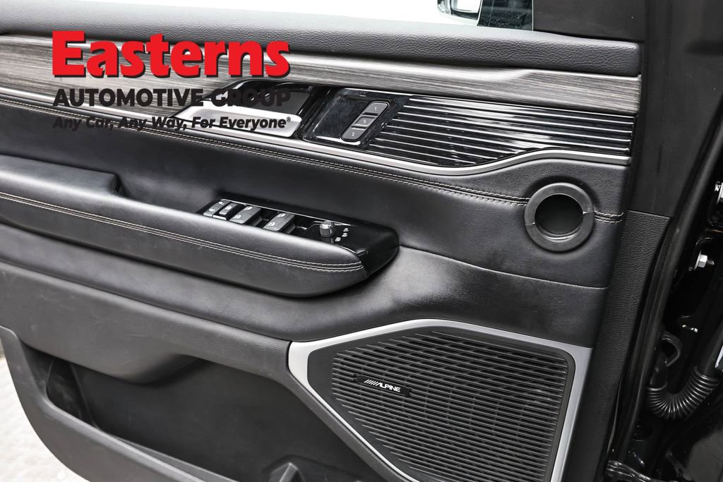 Used 2024 Jeep Wagoneer Series II AWD/4WD image 21