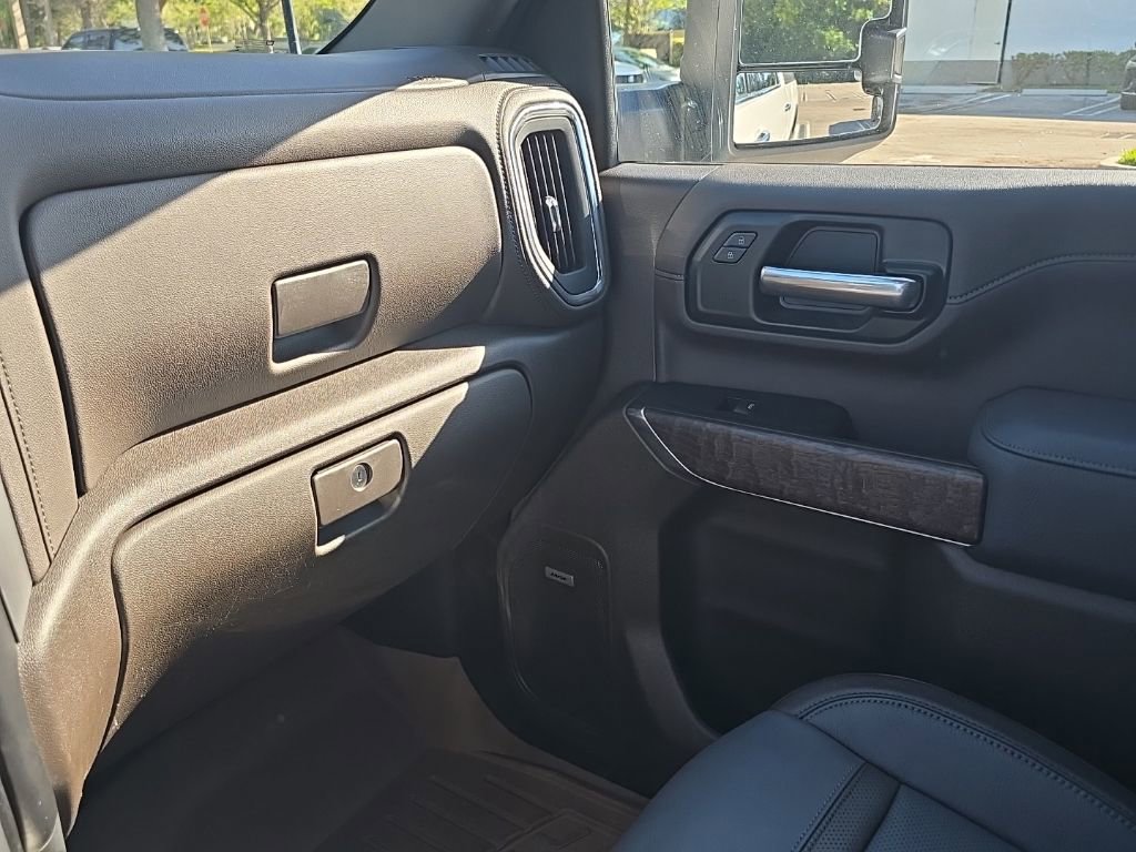 Used 2023 GMC Sierra 2500 Denali w/ Denali Ultimate Package image 32