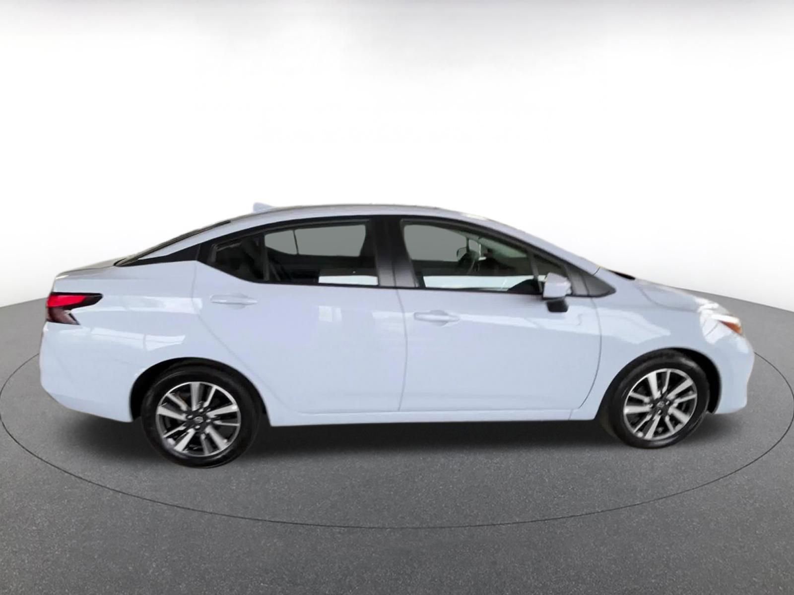 Used 2025 Nissan Versa SV image 16