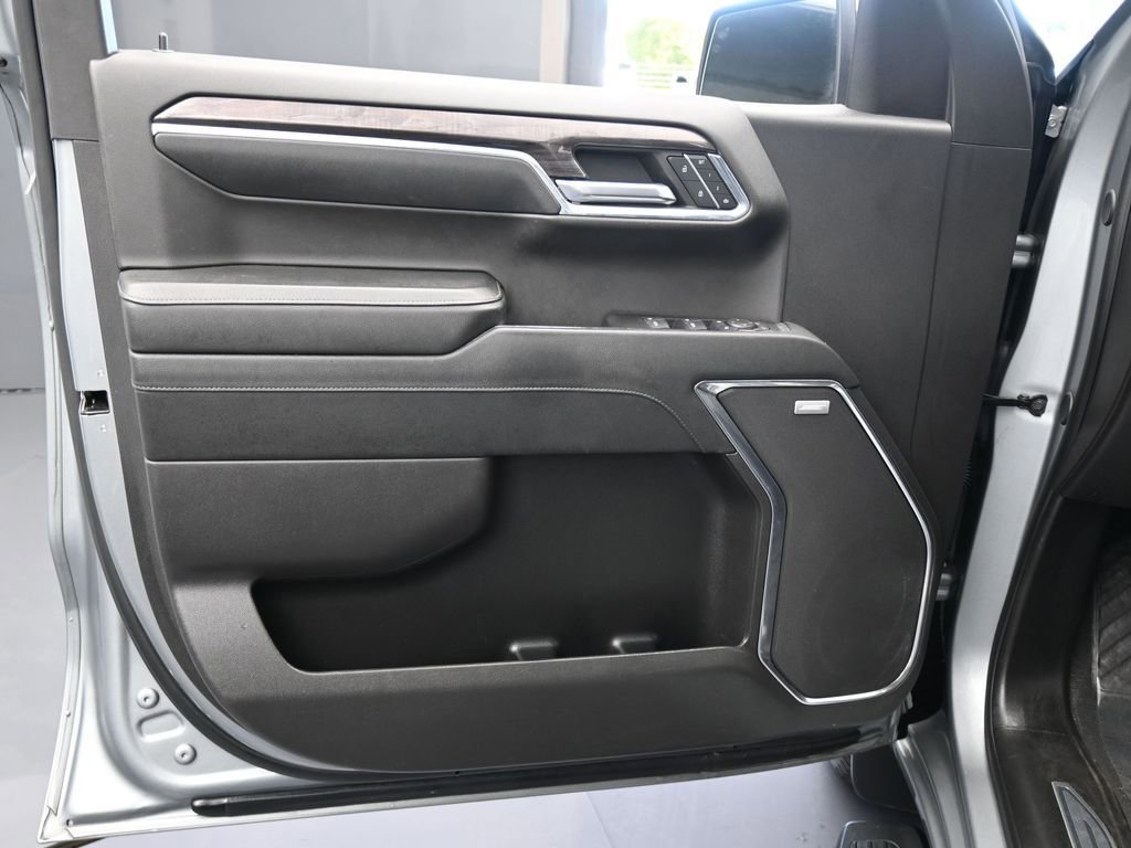 Used 2024 Chevrolet Silverado 1500 LTZ w/ LTZ Convenience Package II image 31
