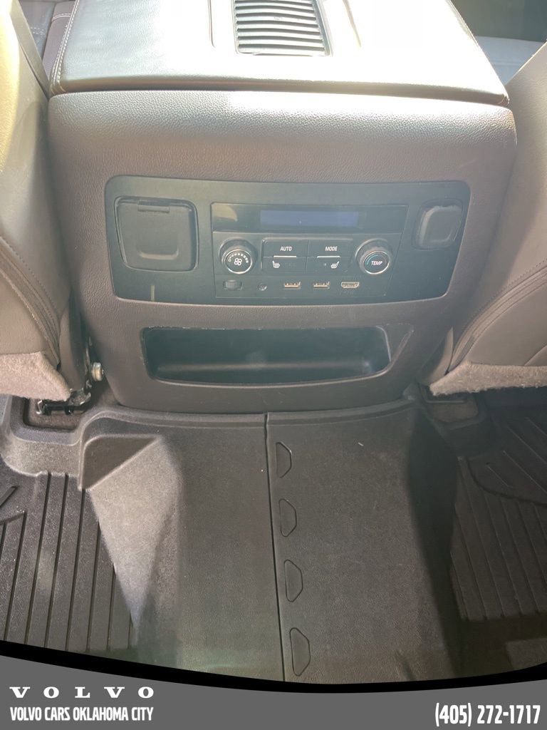 Used 2020 GMC Yukon XL Denali w/ Denali Premium Package image 20