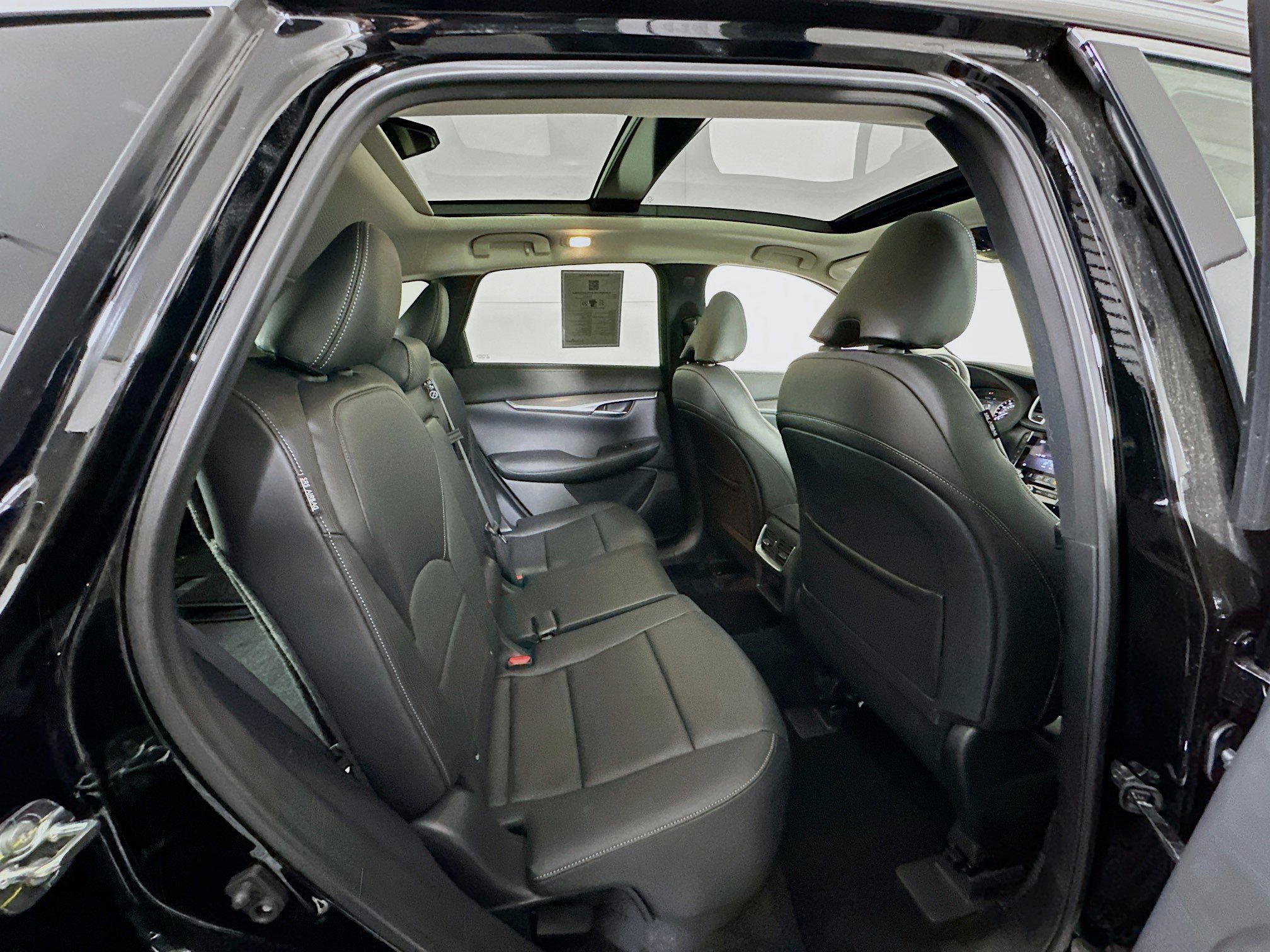 Used 2024 INFINITI QX50 Luxe image 30