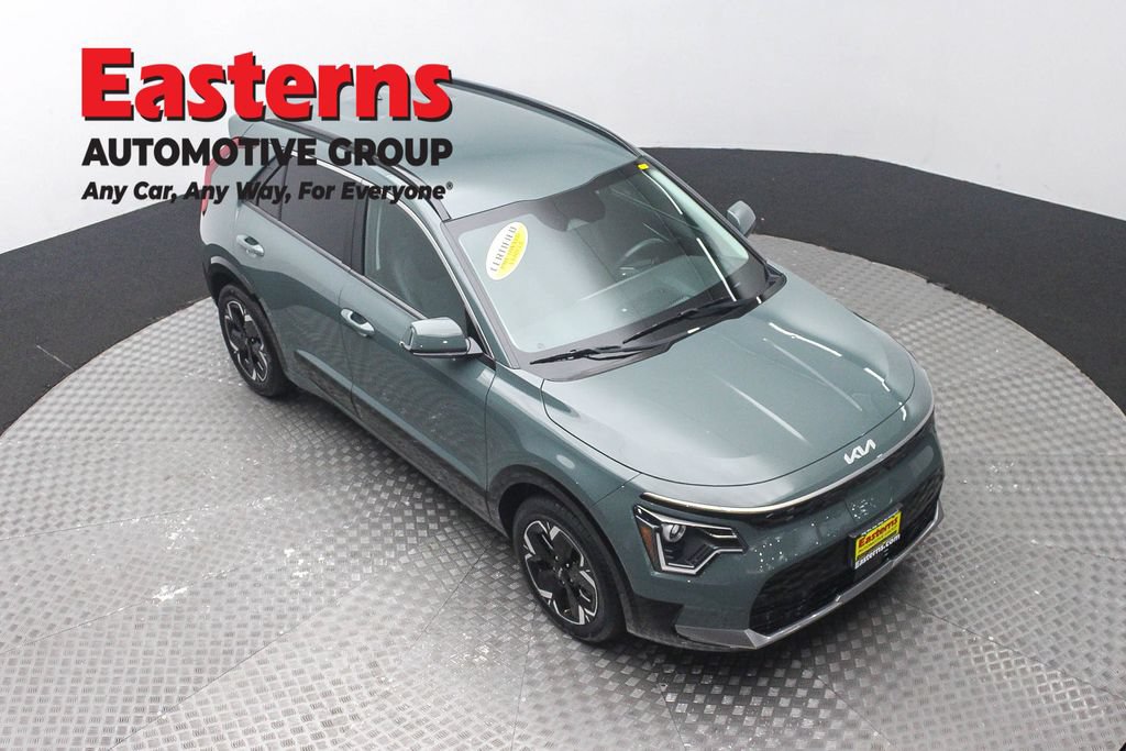 Used 2023 Kia Niro Wind w/ Wind Preserve Package FWD image 3