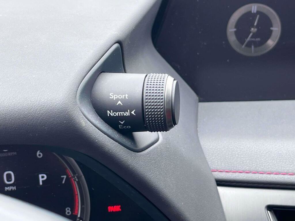 Used 2022 Lexus UX 200 F Sport w/ Accessory Package (Z2) FWD image 36