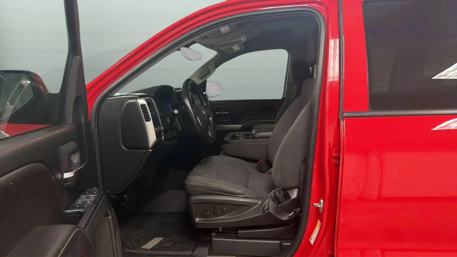 Used 2018 Chevrolet Silverado 1500 LT w/ All Star Edition RWD image 20
