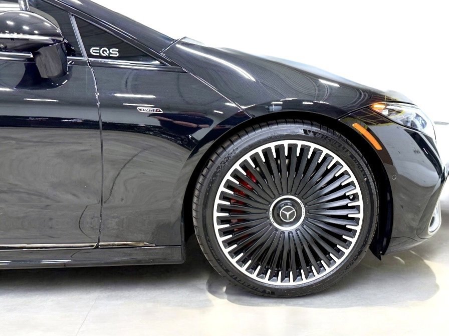 Used 2023 Mercedes-Benz EQS AMG 4MATIC w/ Trim Level Package image 5