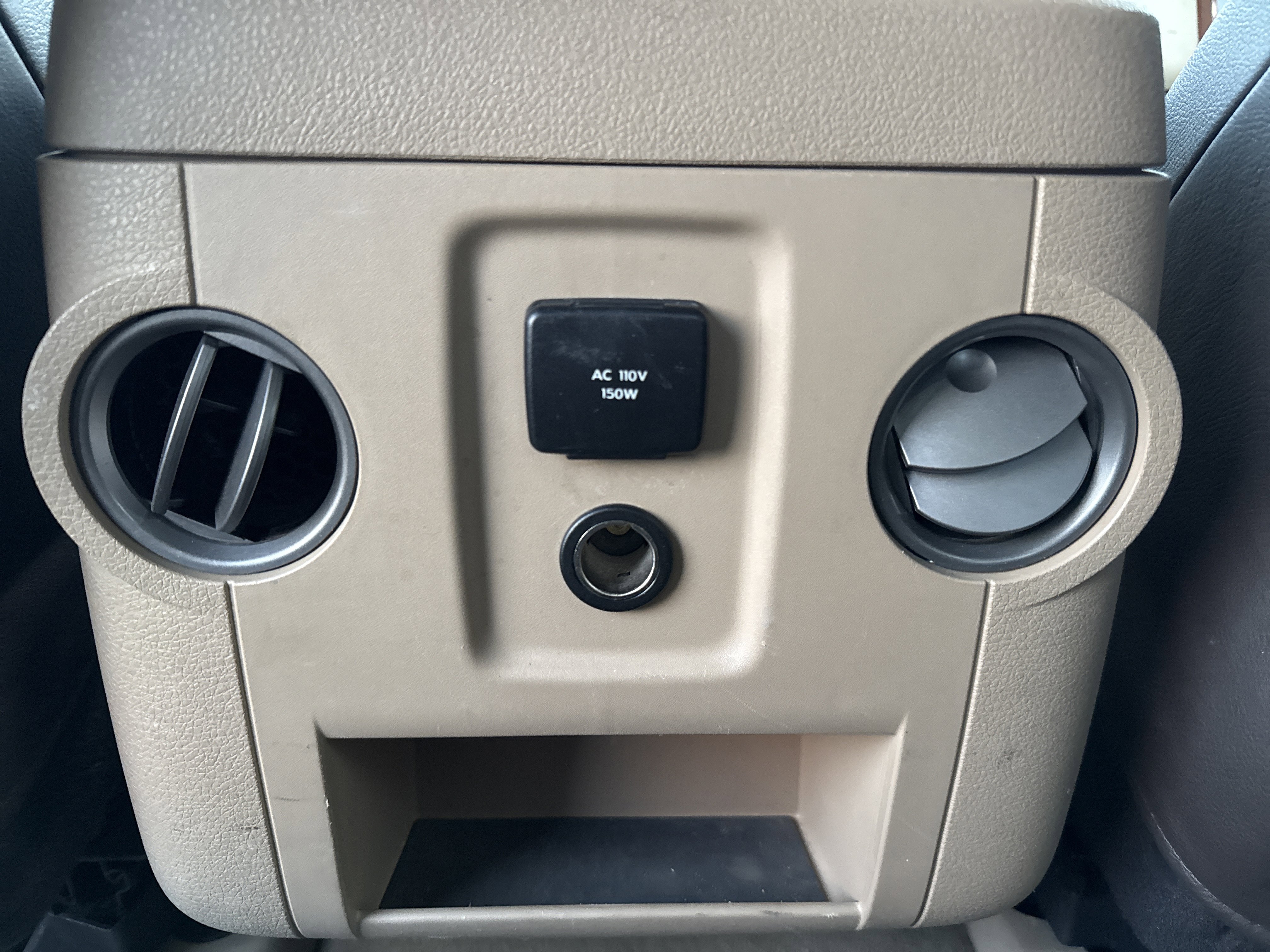 Used 2016 Ford F350 King Ranch w/ King Ranch w/Chrome Package image 25