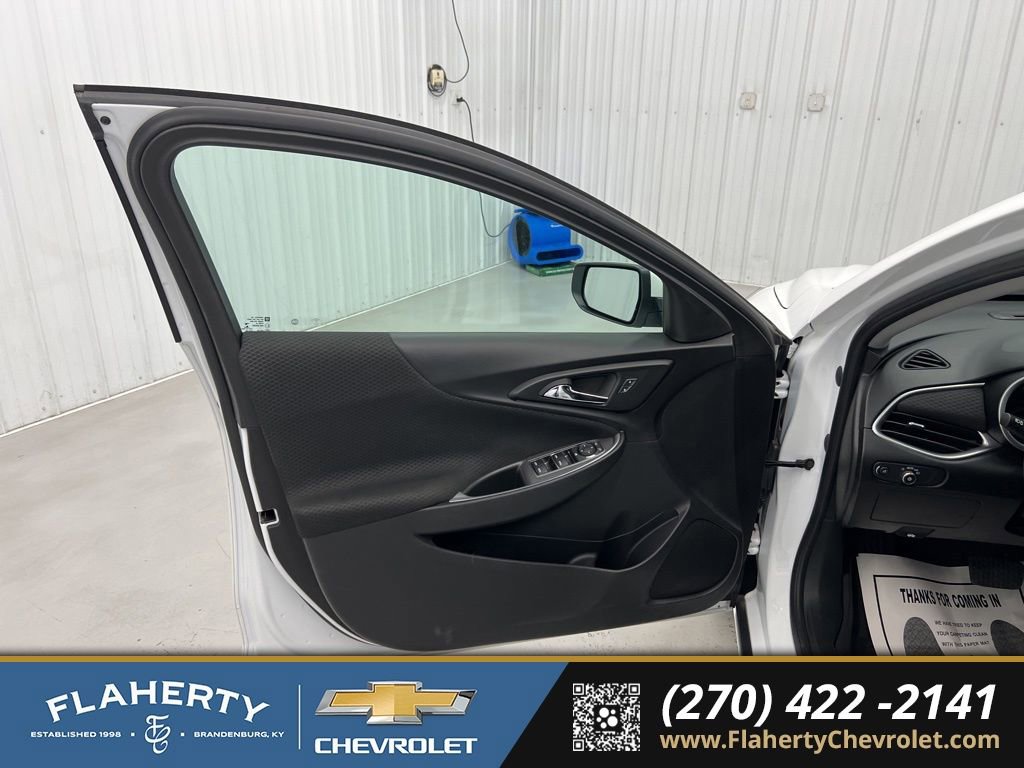 Used 2024 Chevrolet Malibu LT image 8