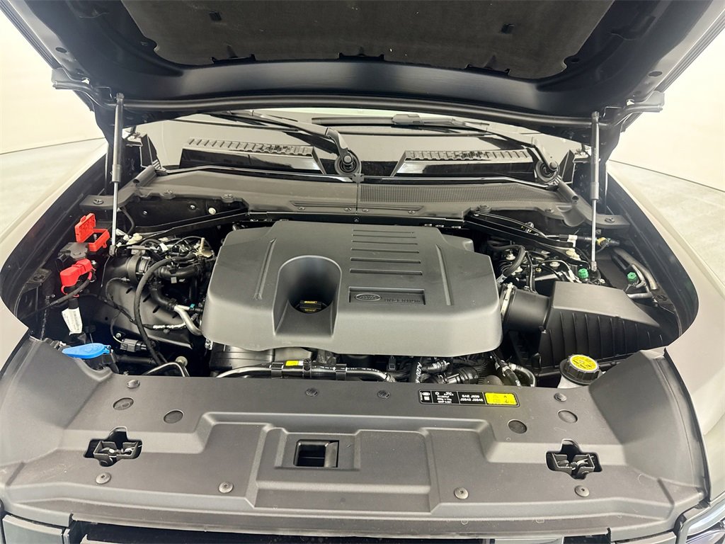 New 2026 Land Rover Defender 110 X-Dynamic SE image 30