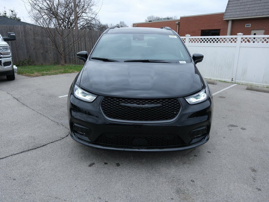 New 2026 Chrysler Pacifica Limited w/ S Appearance Package image 14