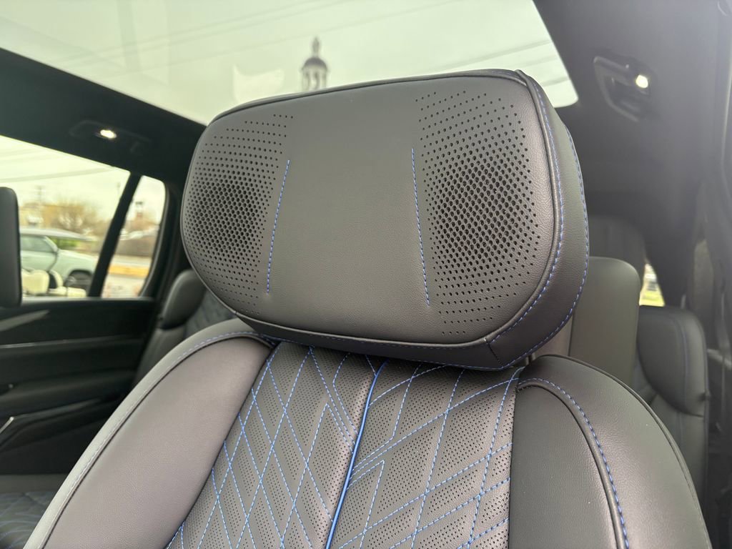 New 2026 Cadillac Escalade IQ Sport 1 w/ LPO, Floor Liner Package image 19