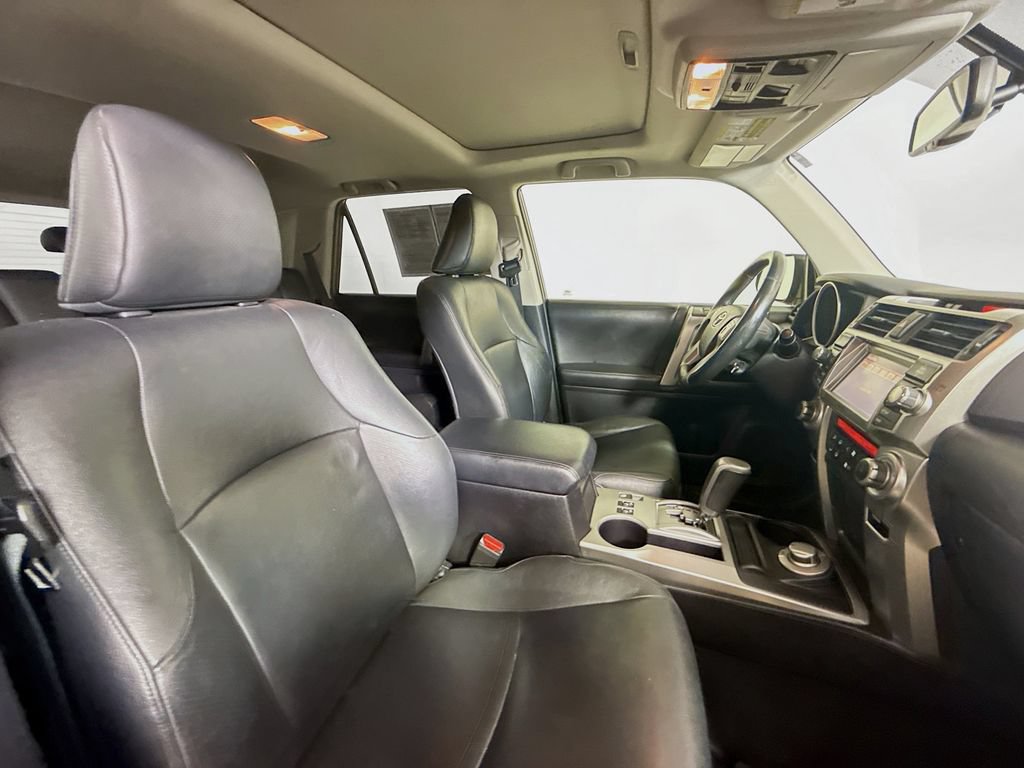 Used 2012 Toyota 4Runner Limited AWD/4WD image 27