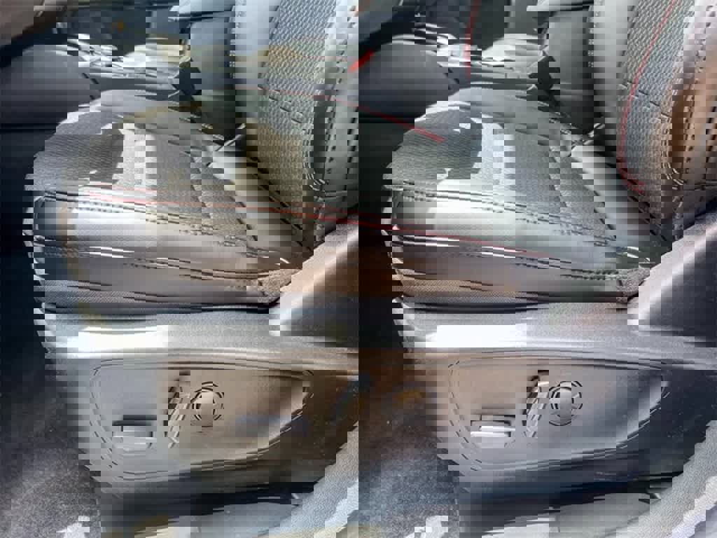 New 2024 Ford Escape ST-Line w/ Equipment Group 301A image 17