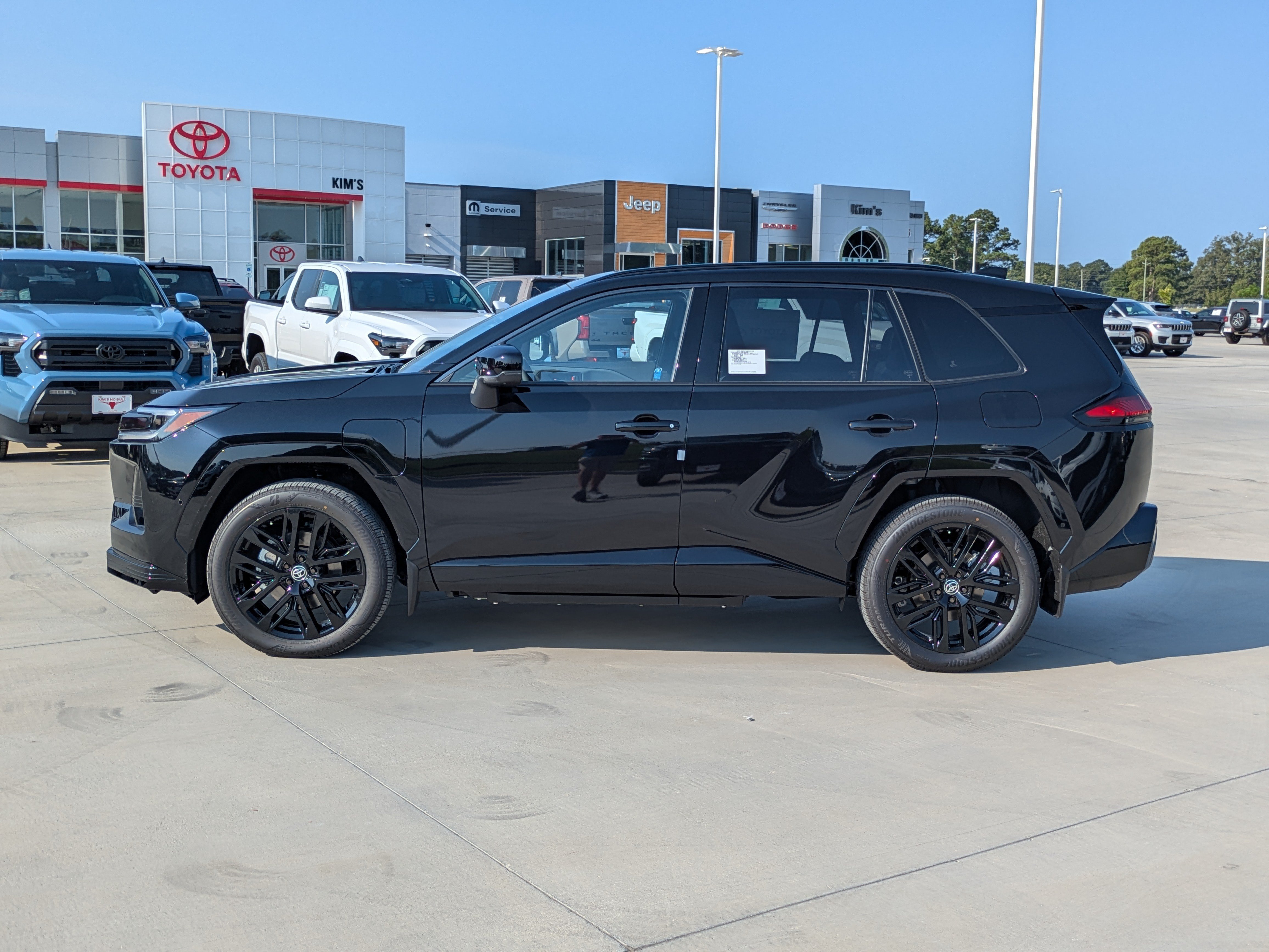 New 2026 Toyota RAV4 XSE AWD/4WD image 2