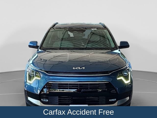 Used 2024 Kia Niro EX Touring FWD image 3