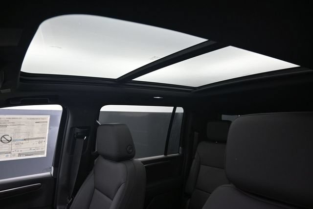 New 2026 Chevrolet Suburban LT w/ Comfort Package AWD/4WD image 19