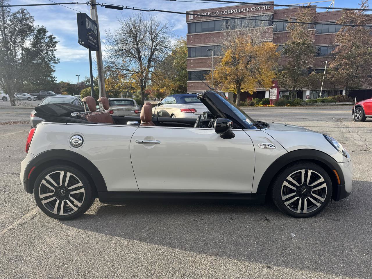 Used 2021 MINI Cooper S FWD image 11