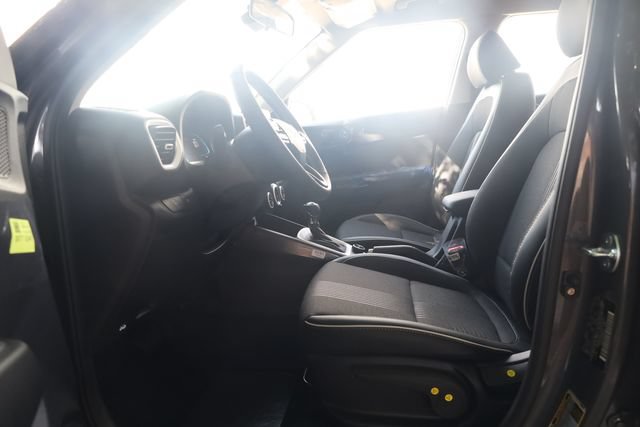 New 2026 Hyundai Venue SEL FWD image 14