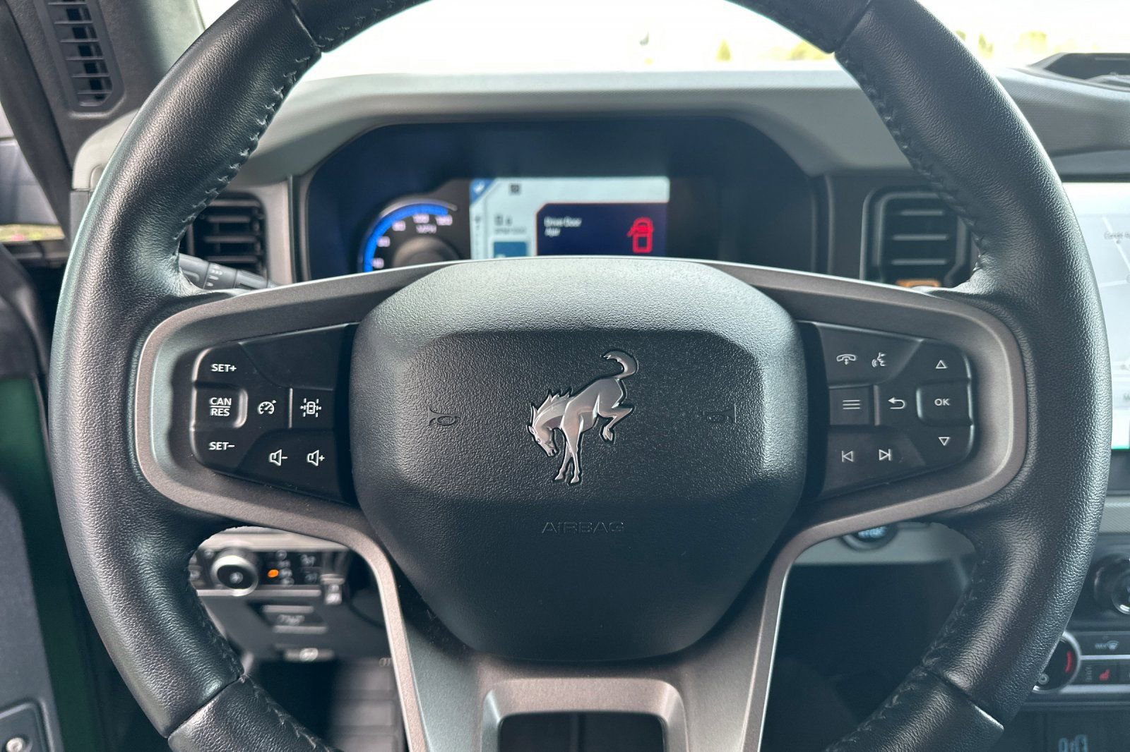 Used 2023 Ford Bronco Badlands image 27