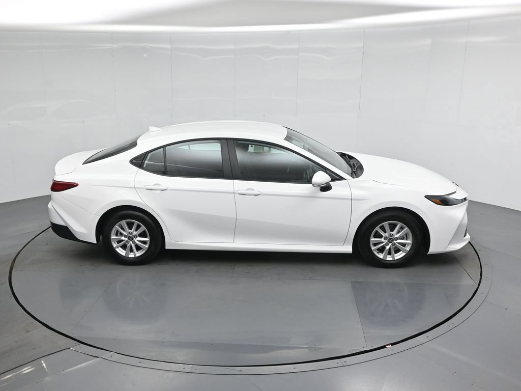 Used 2025 Toyota Camry LE FWD image 36