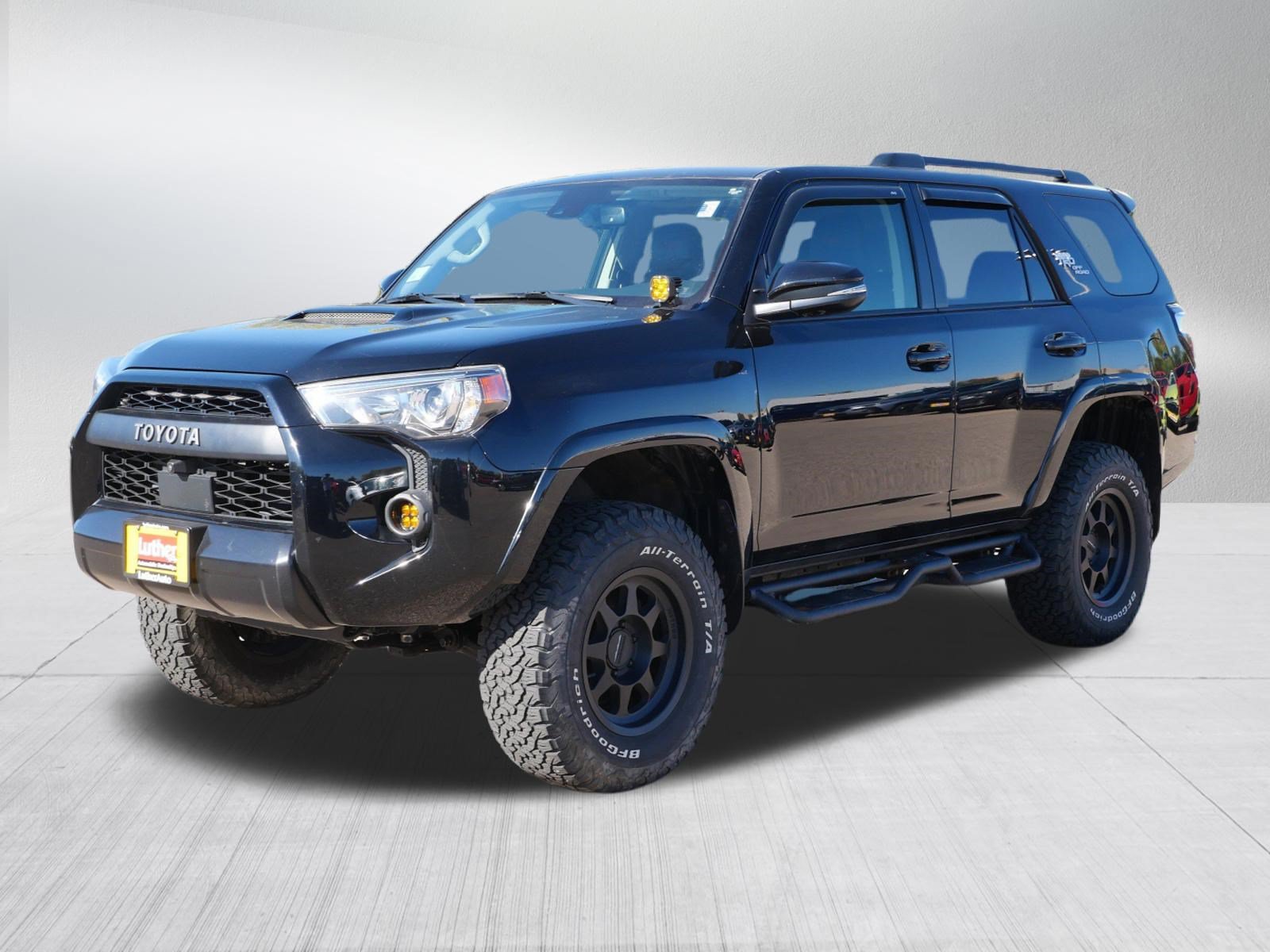 Used 2022 Toyota 4Runner TRD Off-Road Premium AWD/4WD image 3